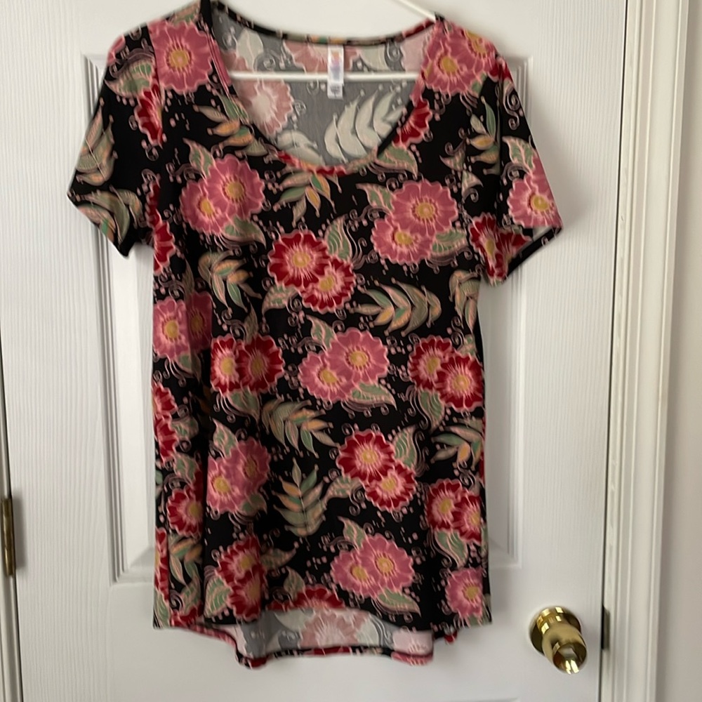 Womens Lularoe T-Shirt